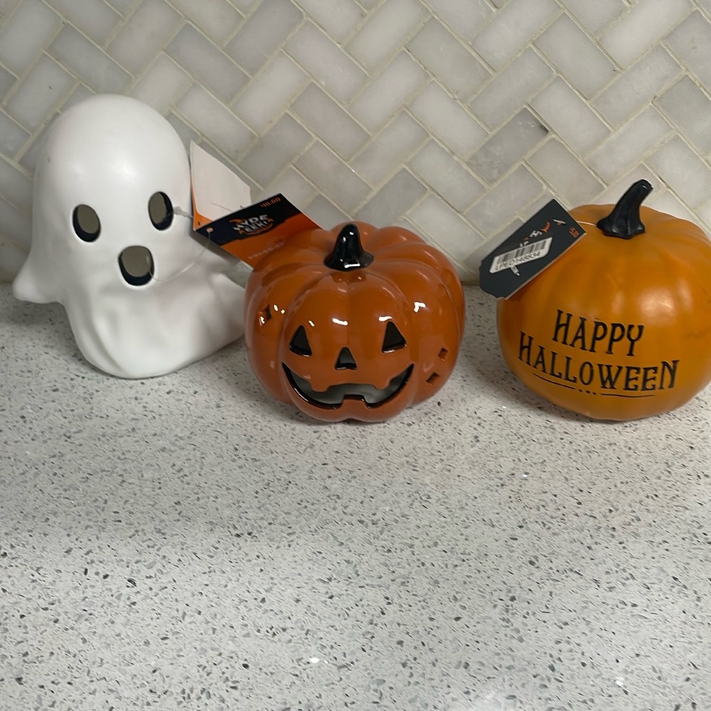 Hyde and Eek Halloween Decorations - Picture 1 of 10